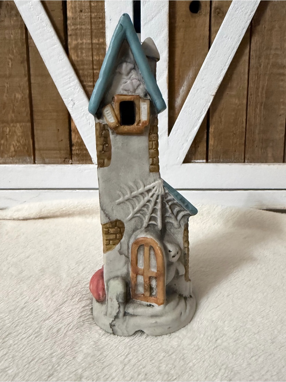 Vintage 1995 hermitage pottery Halloween Village Pencil House Porcelain 8" tall